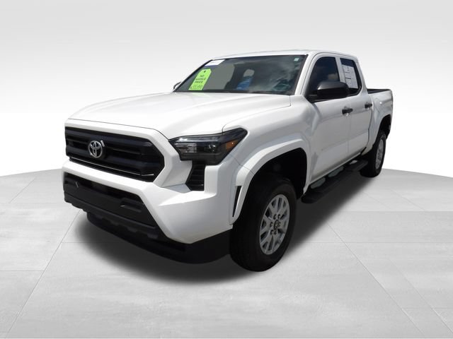 Used 2024 Toyota Tacoma SR AWD/4WD image 3