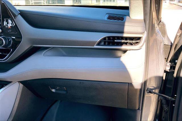 Used 2021 Toyota Highlander XLE image 18
