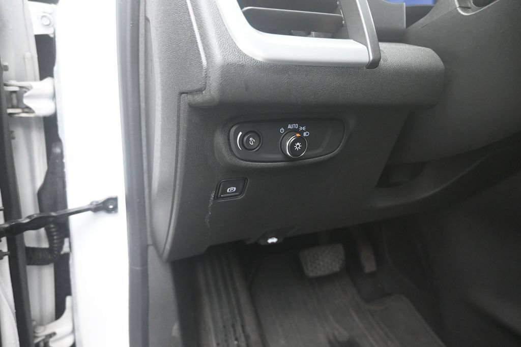 Used 2020 GMC Terrain SLE w/ Driver Convenience Package FWD image 13