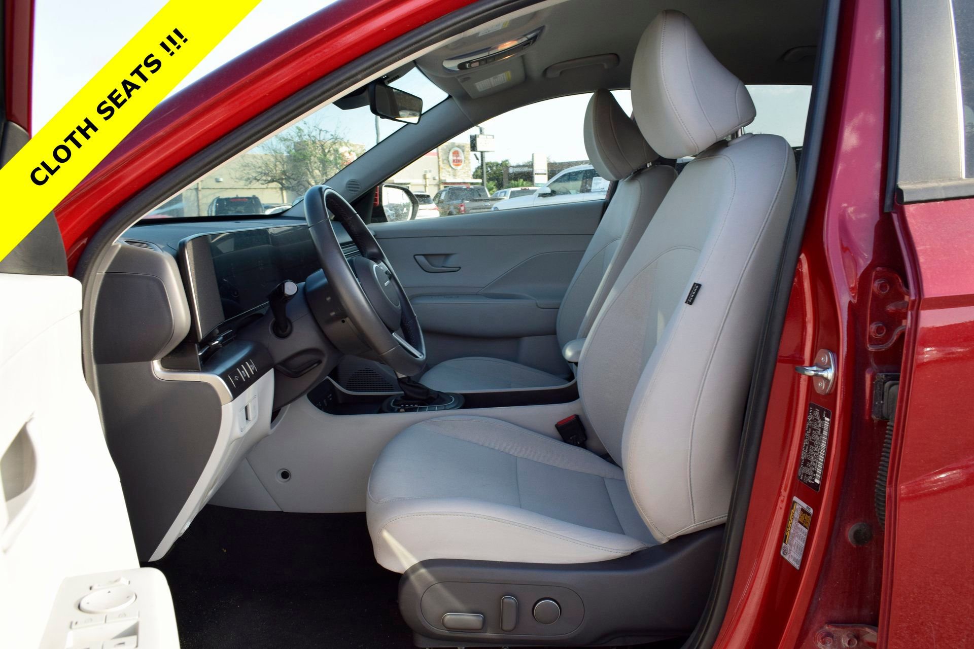 Used 2024 Hyundai Kona SEL image 3