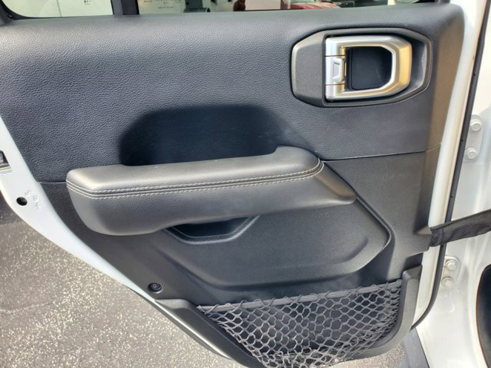 Used 2018 Jeep Wrangler Unlimited Sahara image 29