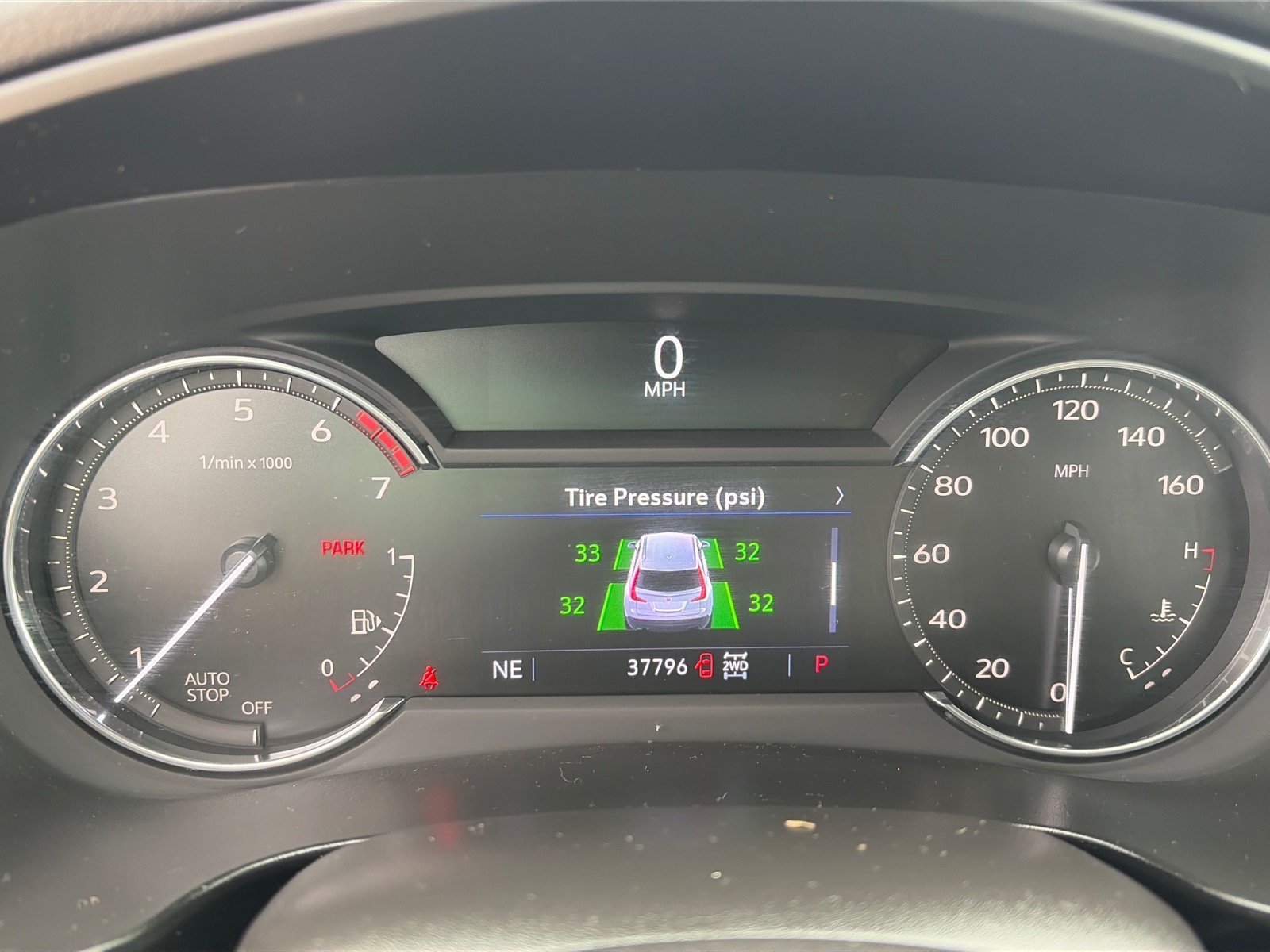 Used 2023 Cadillac XT4 Luxury w/ Cold Weather Package AWD/4WD image 7