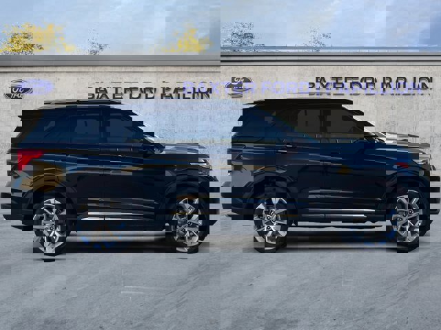 Certified 2023 Ford Explorer Platinum w/ Premium Technology Package image 2