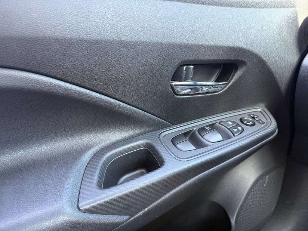 Used 2025 Nissan Versa SV w/ Trunk Package FWD image 16