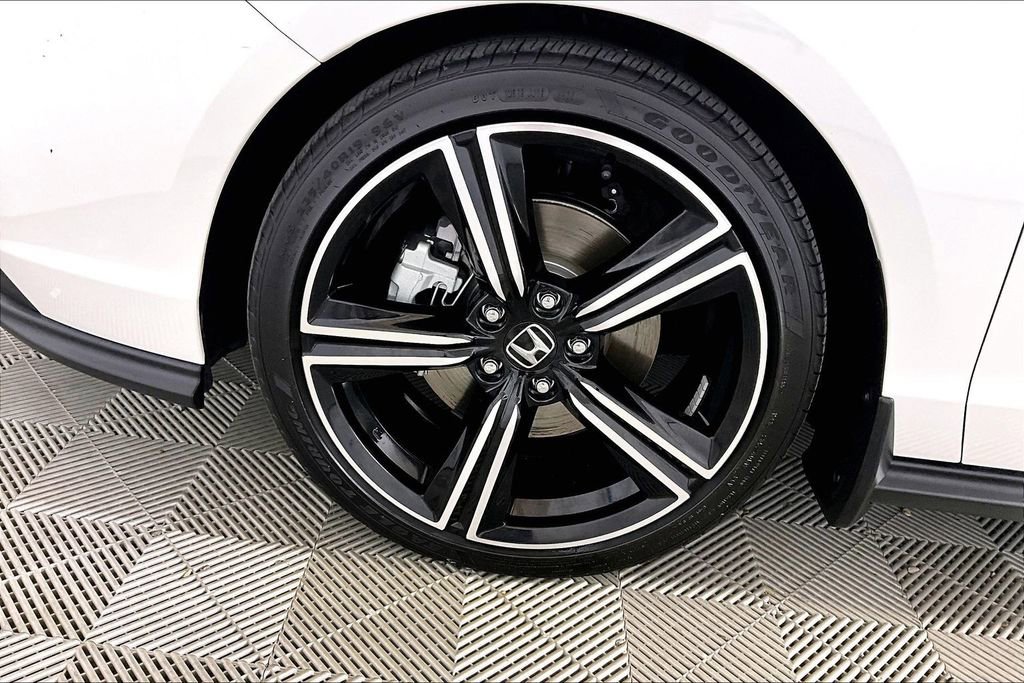 Used 2024 Honda Accord Sport image 7