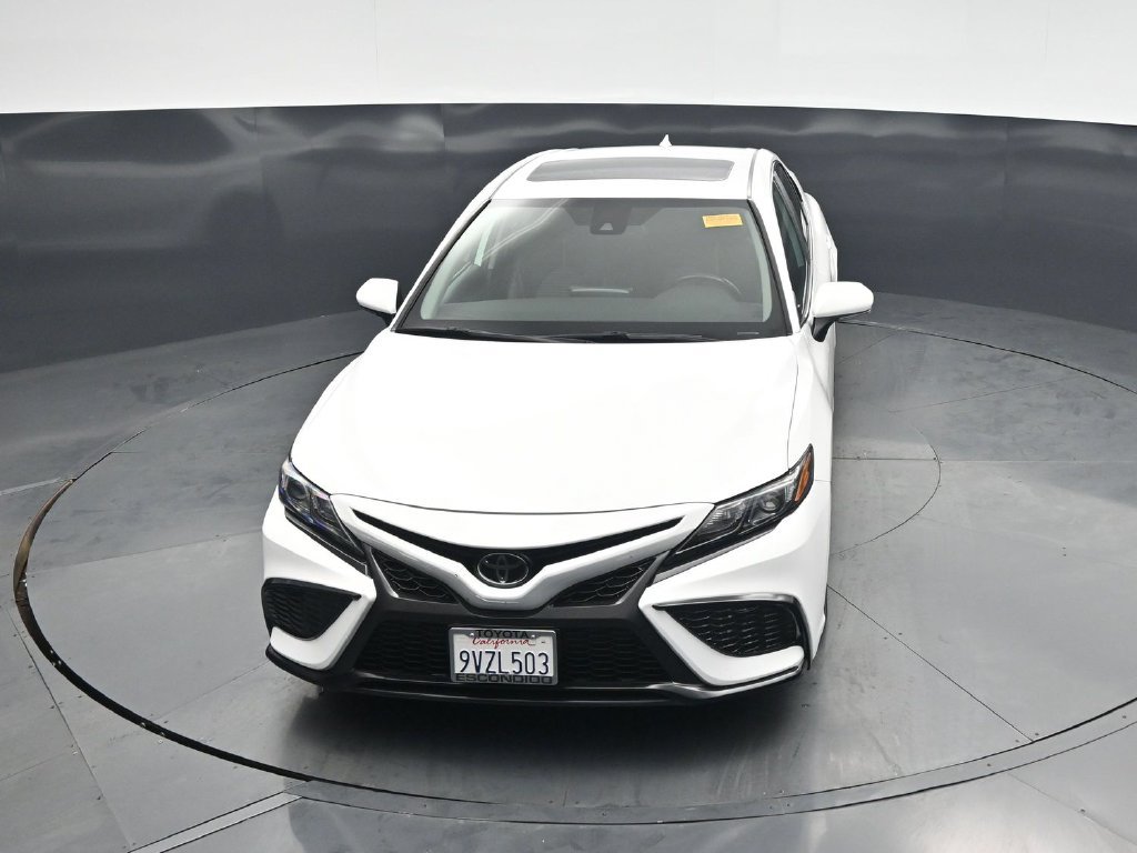 Used 2023 Toyota Camry SE w/ Cold Weather Package FWD image 32