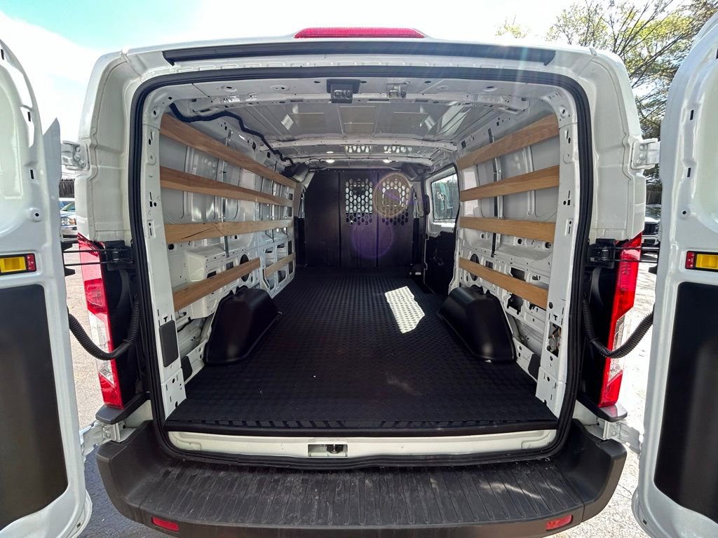 Certified 2025 Ford Transit 250 Low Roof w/ Exterior Upgrade Package RWD image 7