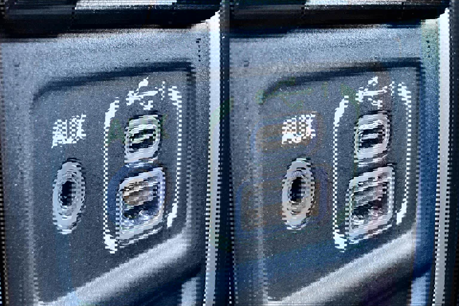 Used 2023 Jeep Gladiator Overland image 31