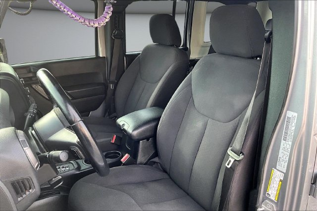 Used 2018 Jeep Wrangler Unlimited Sport w/ Connectivity Group AWD/4WD image 20