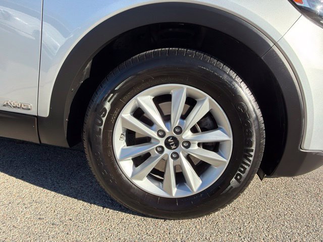 Used 2019 Kia Sorento AWD V6 image 15