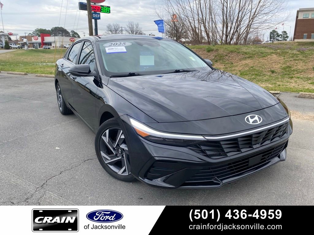 Used 2025 Hyundai Elantra Limited w/ Cargo Package