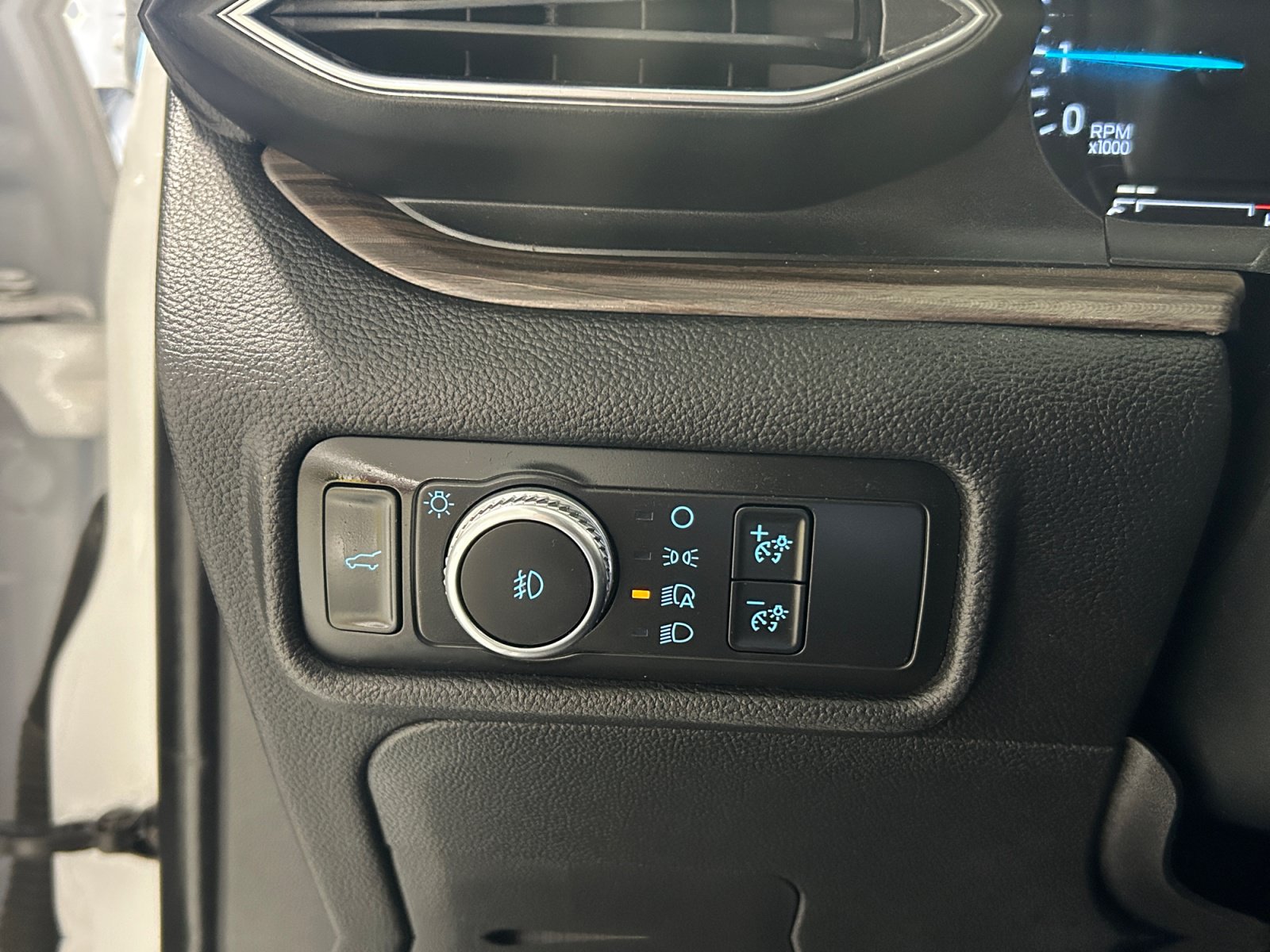 Certified 2020 Ford Explorer Limited RWD image 22