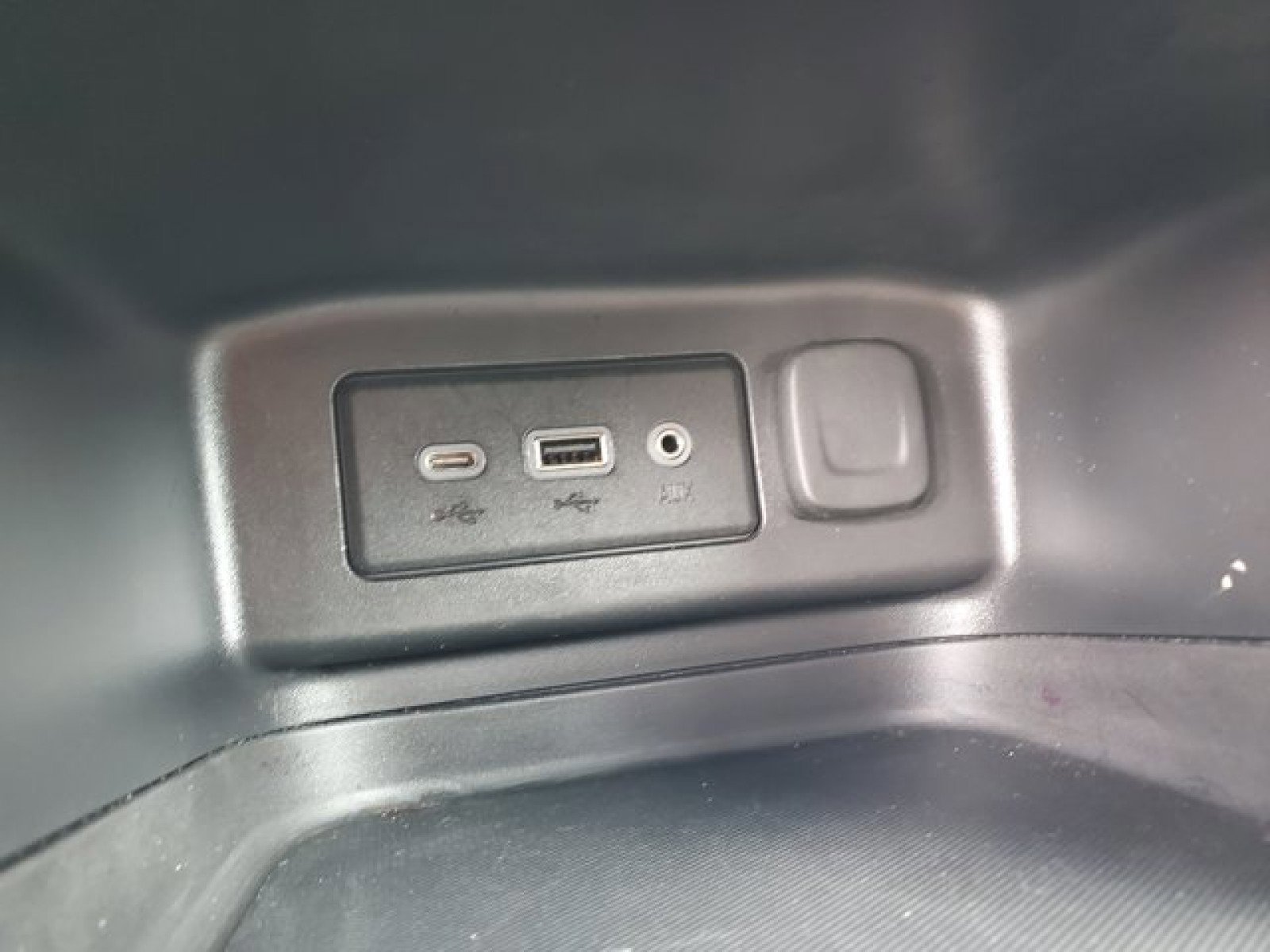 Used 2019 Chevrolet Equinox LT image 24