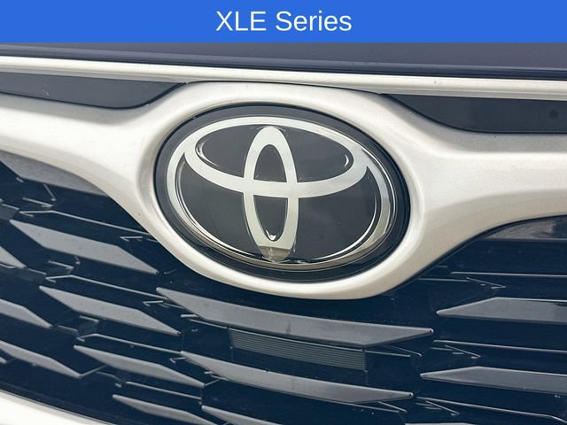 Used 2020 Toyota Highlander XLE AWD/4WD image 33