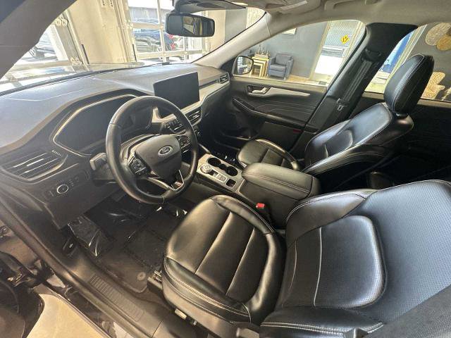 Certified 2024 Ford Escape Platinum AWD/4WD image 19