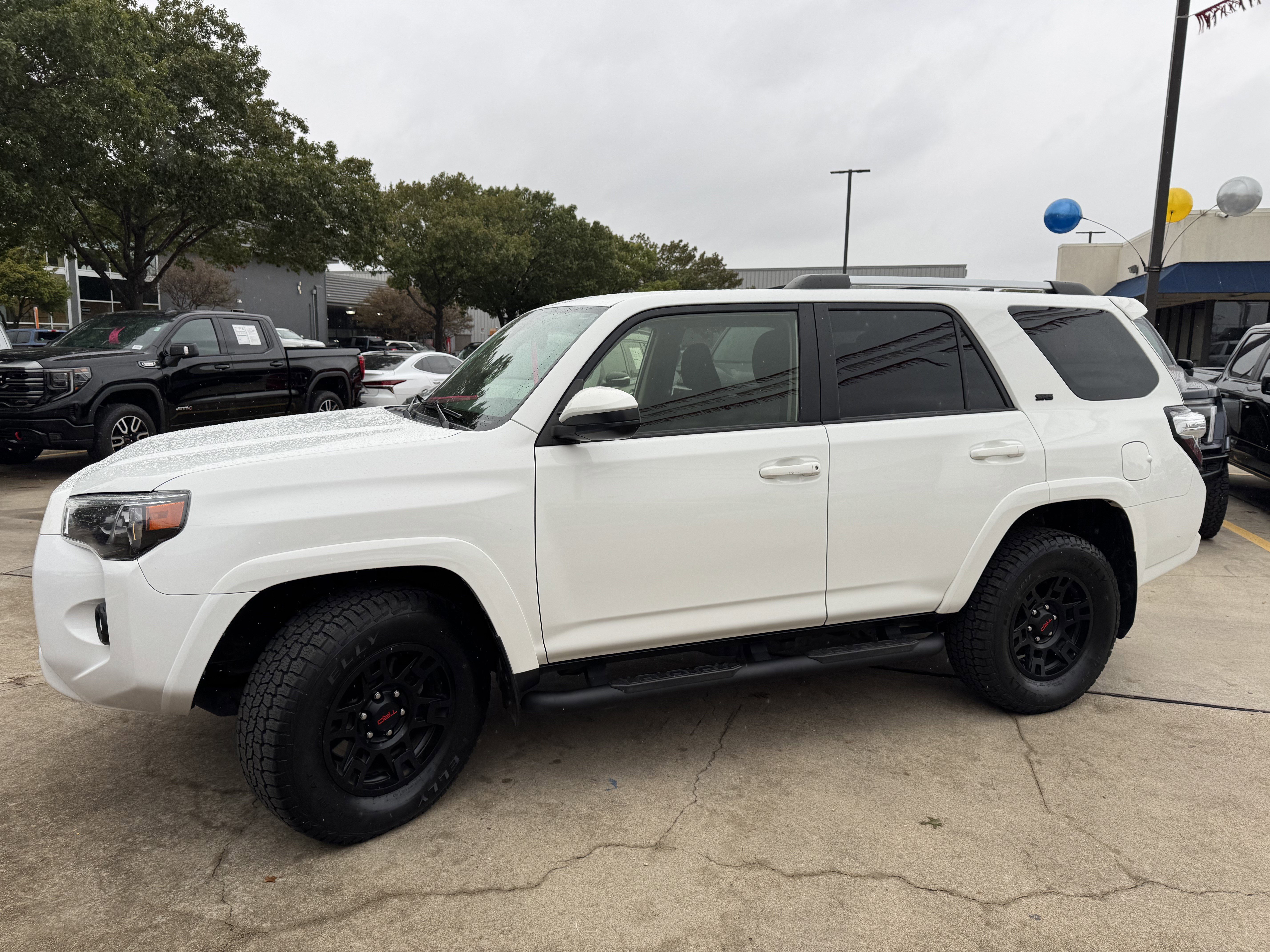 Used 2023 Toyota 4Runner SR5 image 9