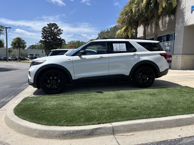 Certified 2022 Ford Explorer ST-Line w/ Class IV Trailer Tow Package RWD image 10