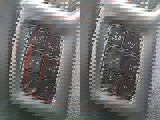 Used 2021 RAM 1500 Classic Warlock w/ Luxury Group image 16