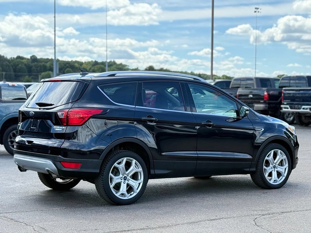 Certified 2019 Ford Escape Titanium AWD/4WD image 35