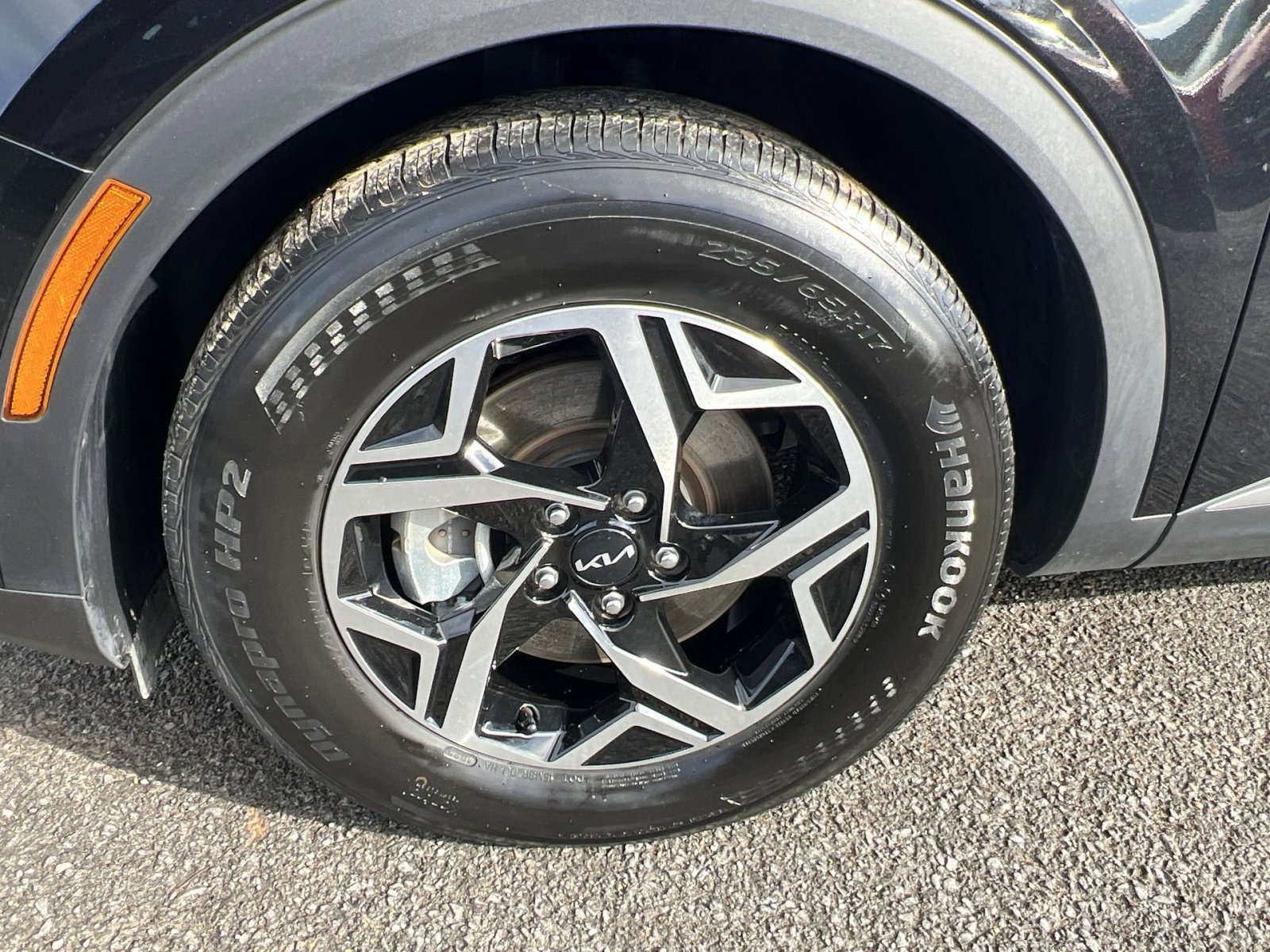 Used 2024 Kia Sportage LX image 12