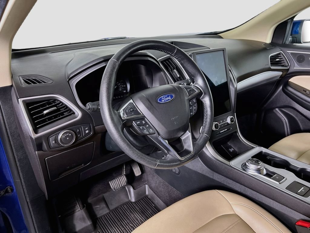Certified 2022 Ford Edge SEL w/ Convenience Package AWD/4WD image 9