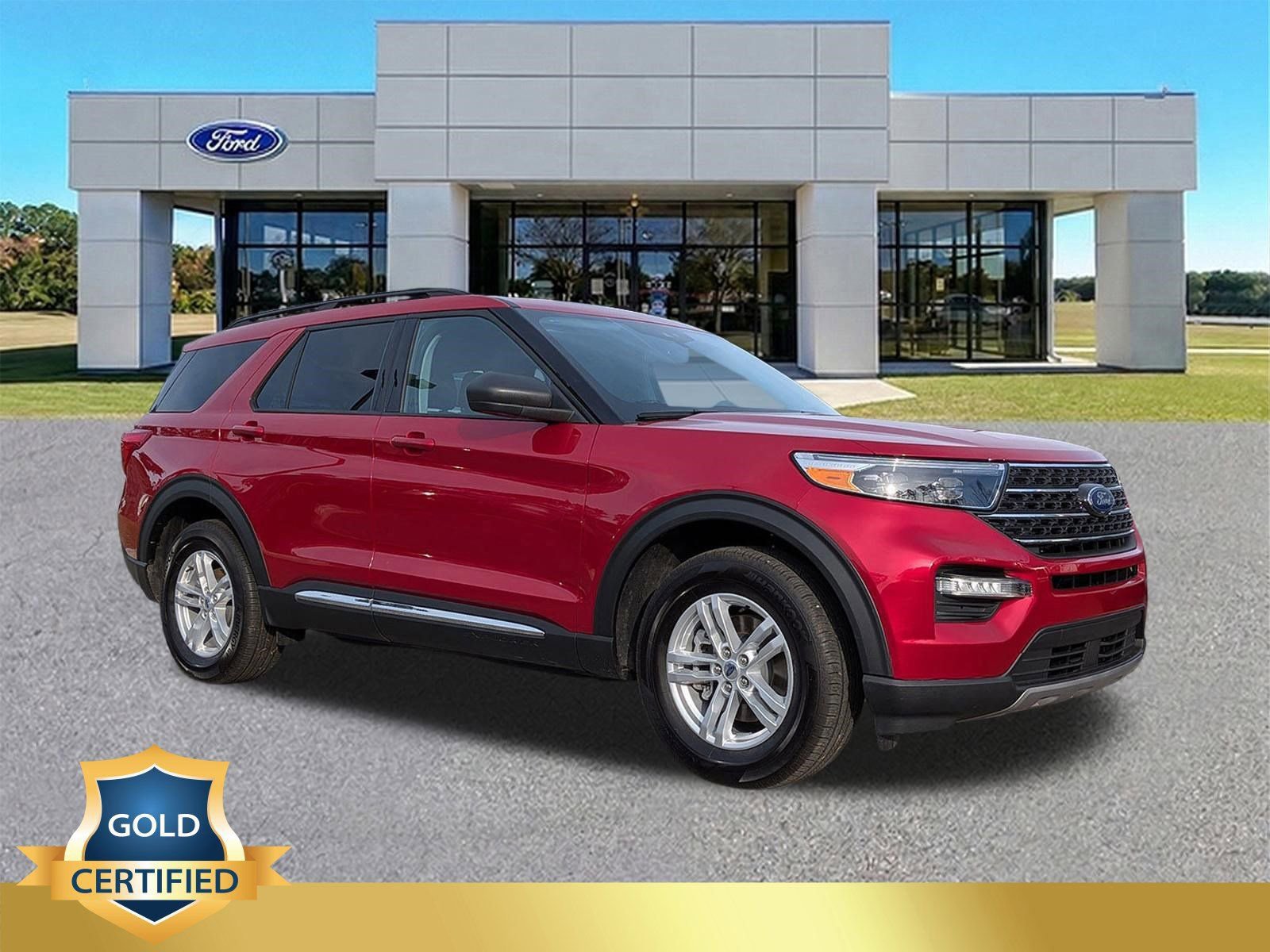 Certified 2023 Ford Explorer XLT w/ Equipment Group 202A image 7