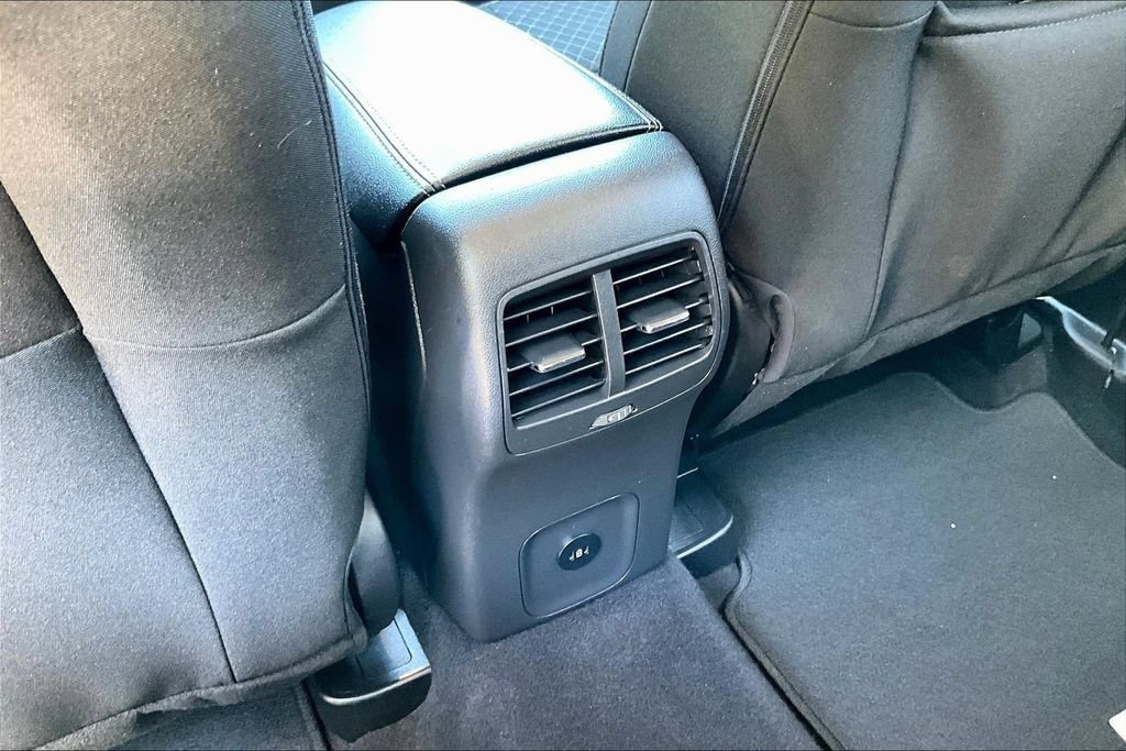 Certified 2023 Ford Escape Active AWD/4WD image 12