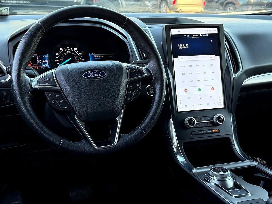 Certified 2022 Ford Edge Titanium image 26