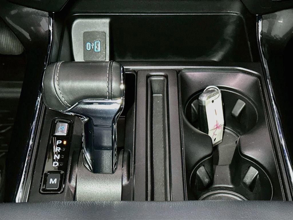 Certified 2022 Ford F150 XLT w/ Equipment Group 302A High image 14