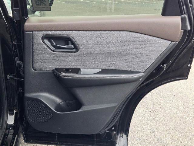 Used 2021 Nissan Rogue S image 8