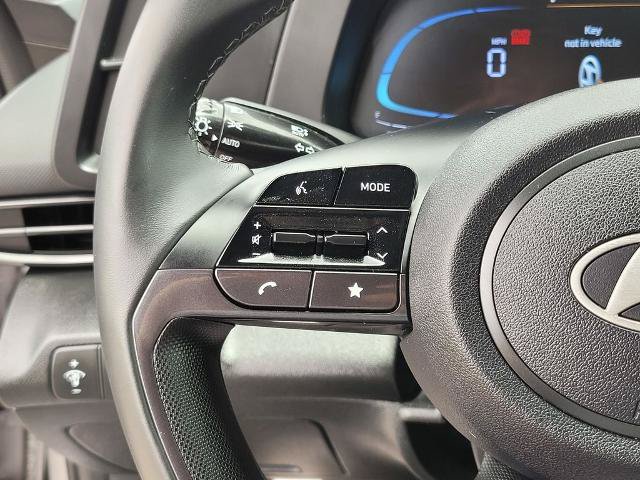 Used 2025 Hyundai Elantra Sport FWD image 25