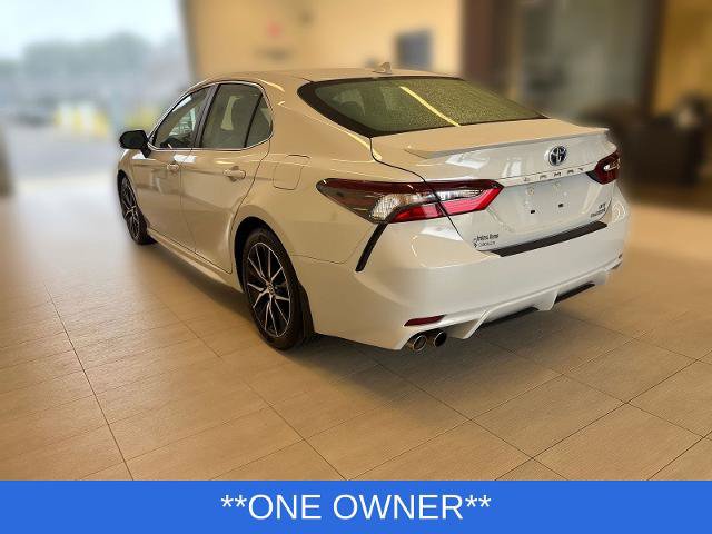 Used 2024 Toyota Camry SE w/ Cold Weather Package FWD image 3
