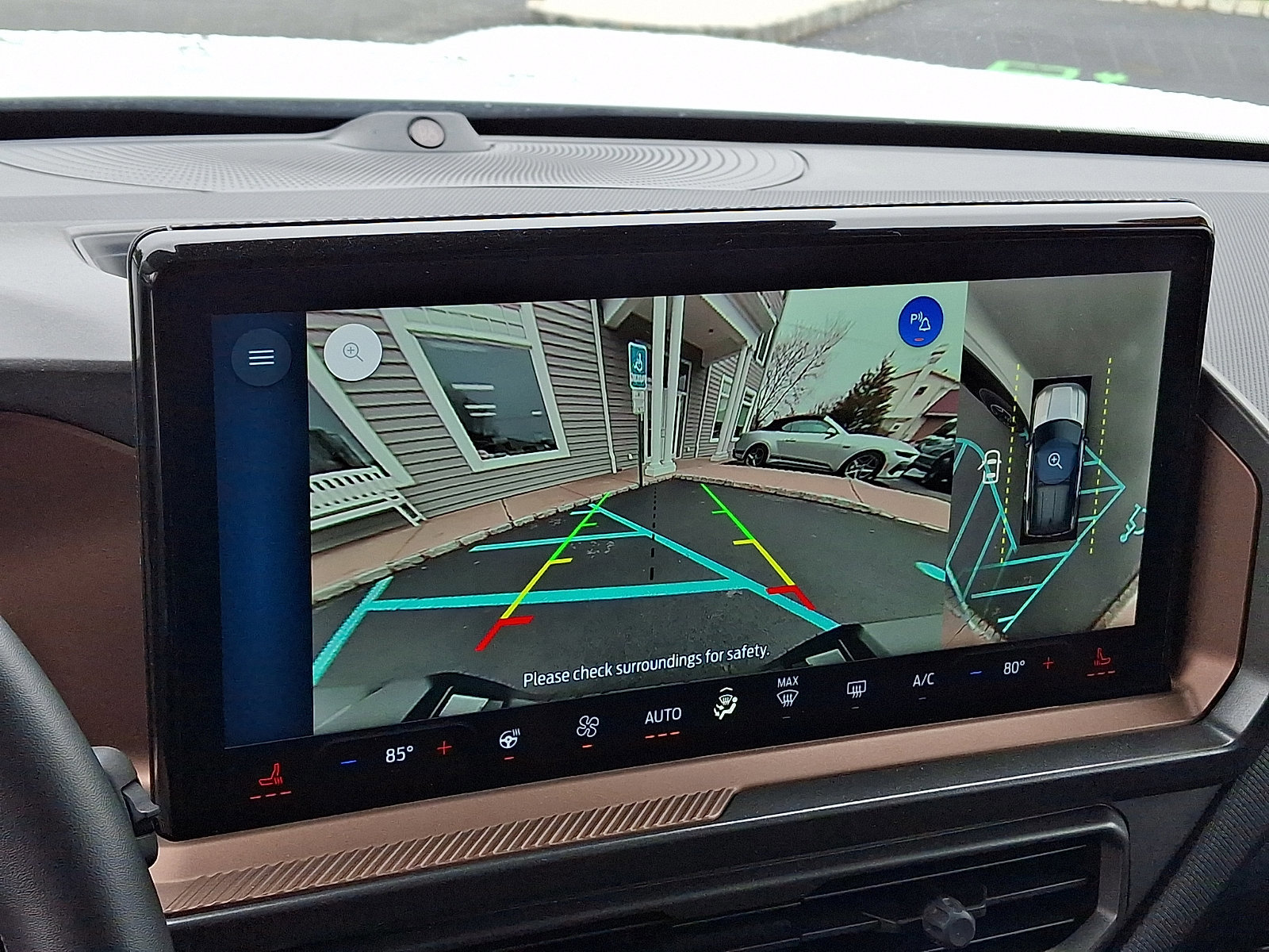 Certified 2025 Ford Bronco Sport Outer Banks w/ Outer Banks Tech Package+ AWD/4WD image 19