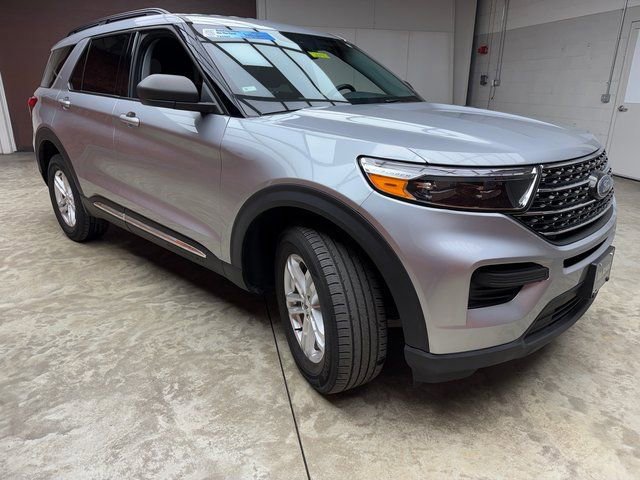 Certified 2022 Ford Explorer XLT image 4