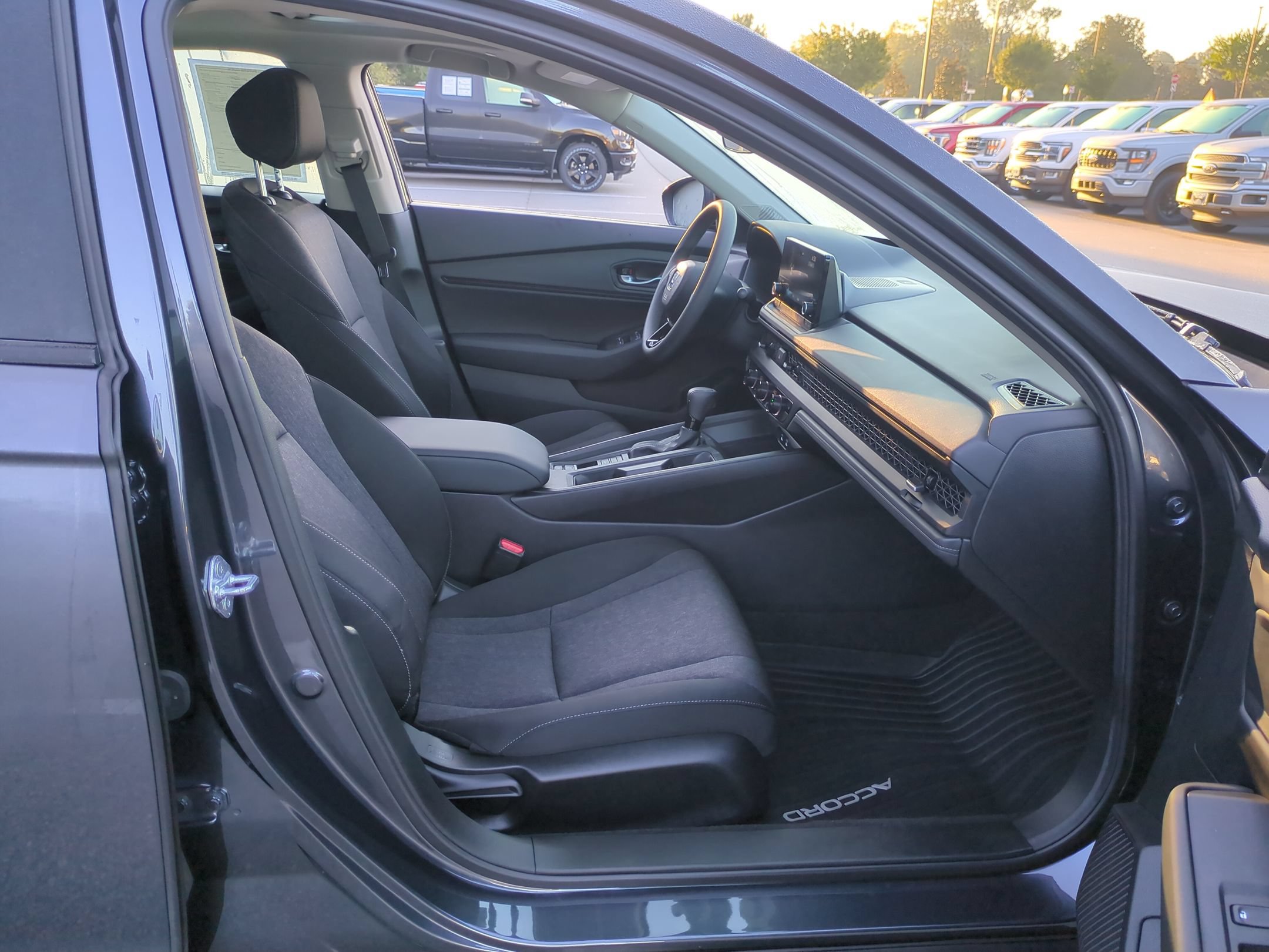 Used 2025 Honda Accord SE image 37