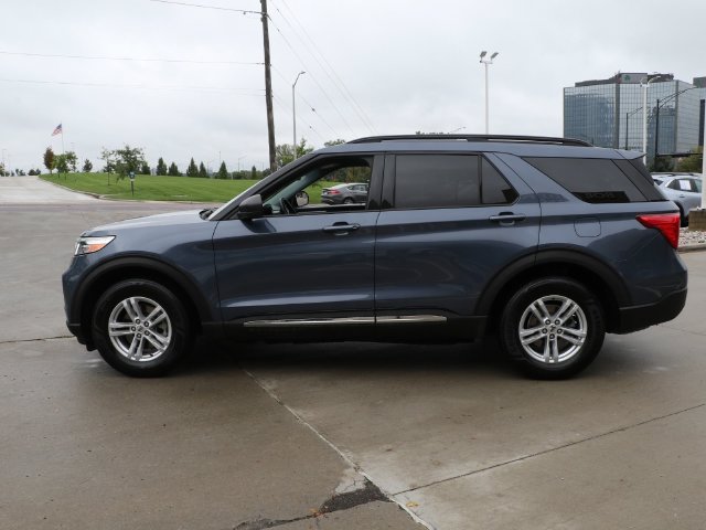 Certified 2021 Ford Explorer XLT w/ Equipment Group 202A AWD/4WD image 4