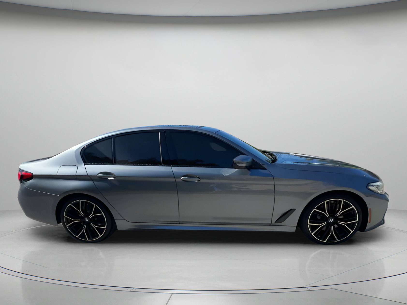 Used 2021 BMW 530i w/ M Sport Package RWD image 34
