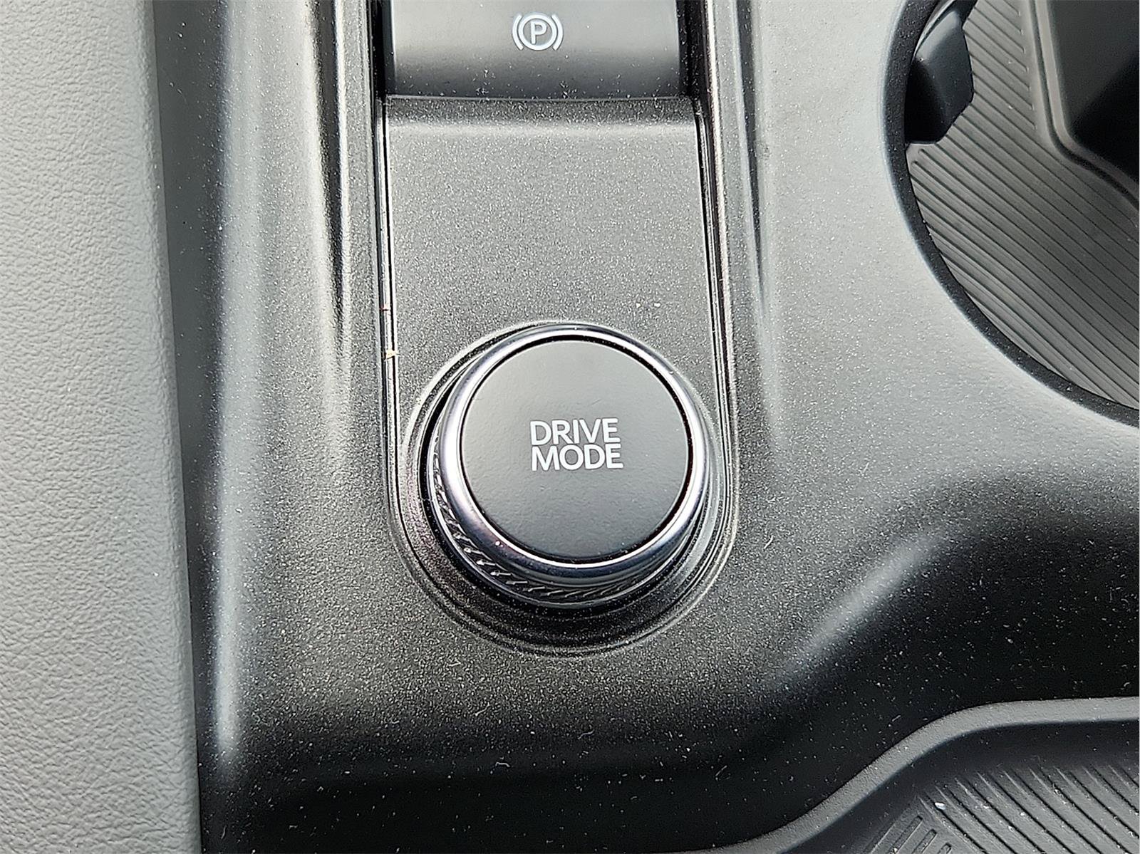 Certified 2025 Ford Explorer Active AWD/4WD image 19
