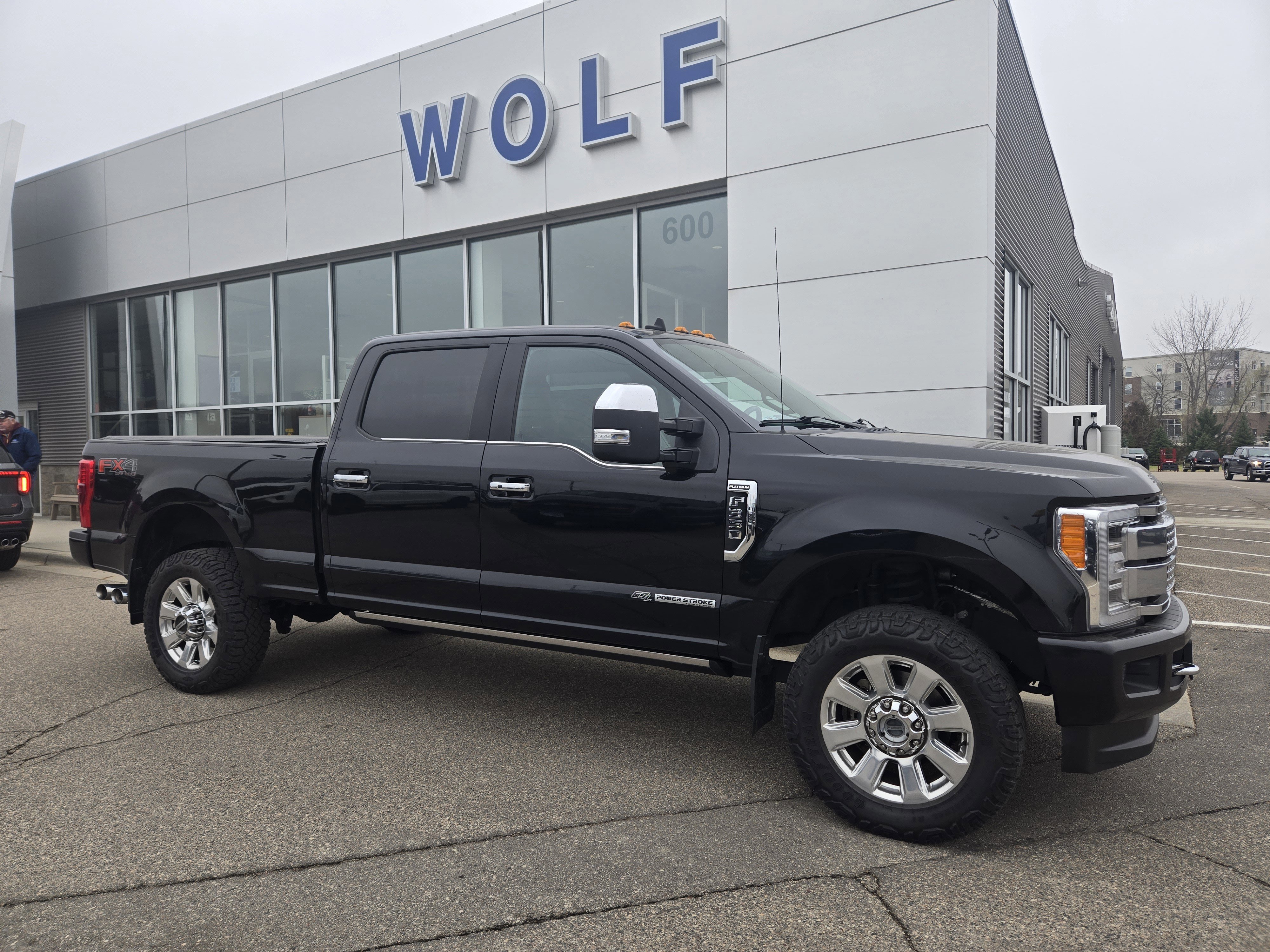 Certified 2019 Ford F350 Platinum w/ Platinum Ultimate Package image 8