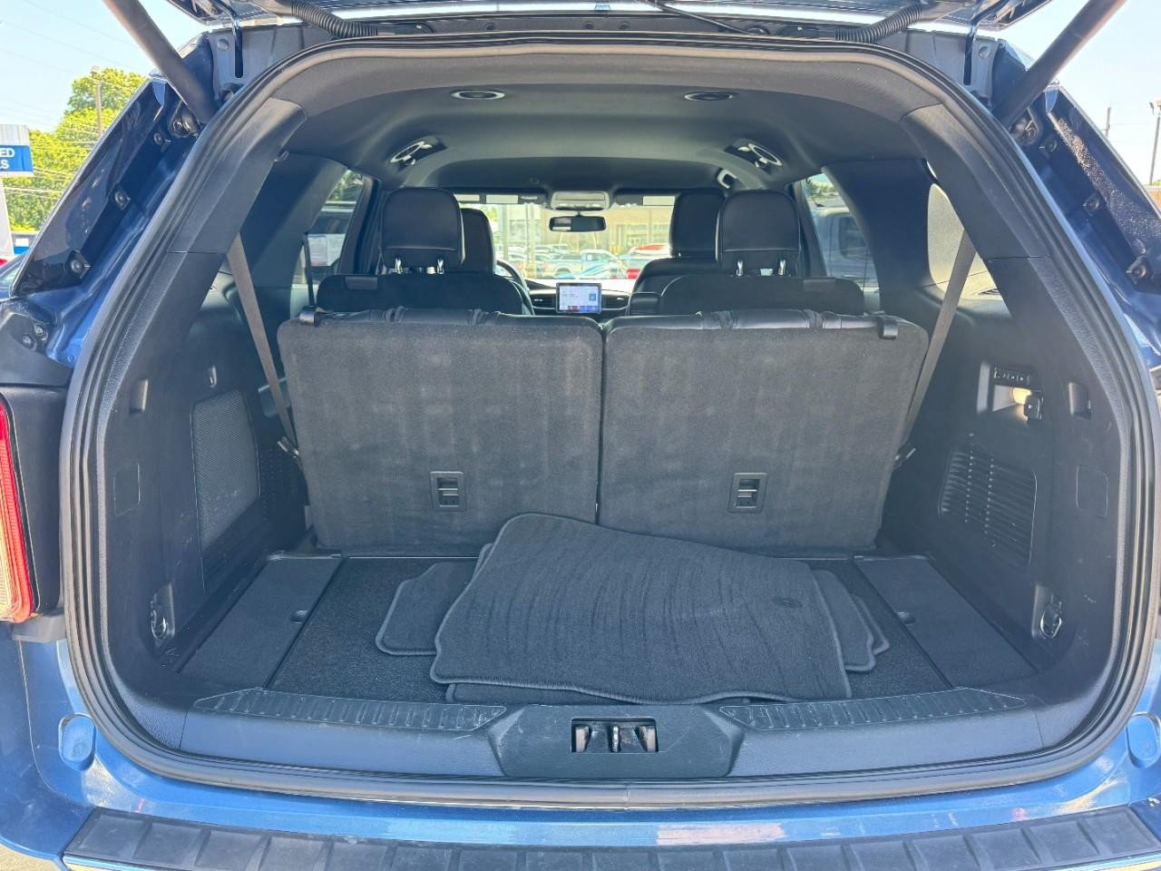 Certified 2020 Ford Explorer Limited w/ Class III Trailer Tow Package AWD/4WD image 6