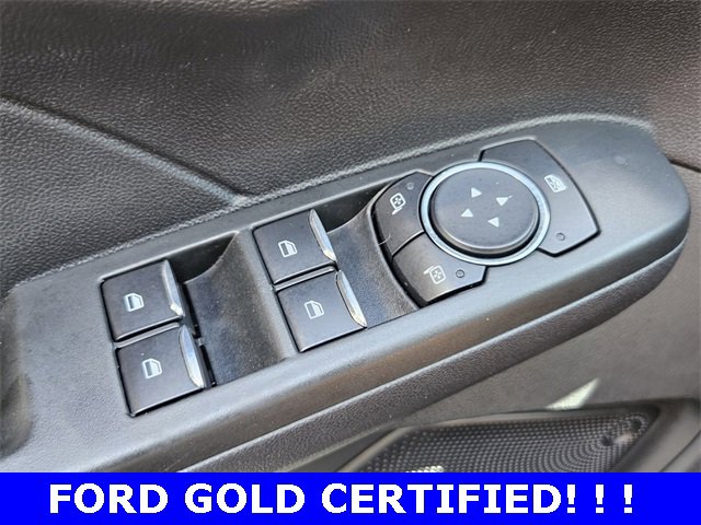 Certified 2022 Ford Escape SE w/ SE Sport Appearance Package image 30