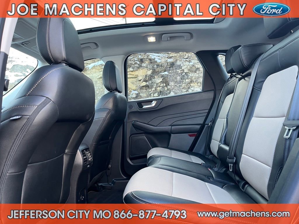 Certified 2022 Ford Escape Titanium w/ Titanium Elite Package image 11