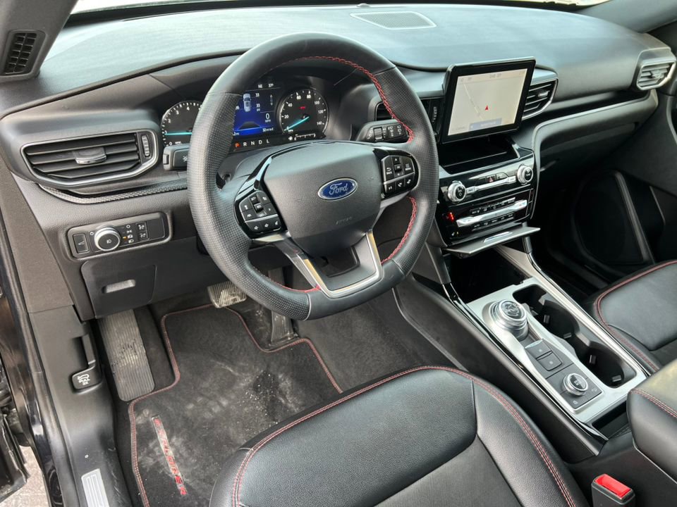 Certified 2022 Ford Explorer ST-Line w/ Class IV Trailer Tow Package image 24