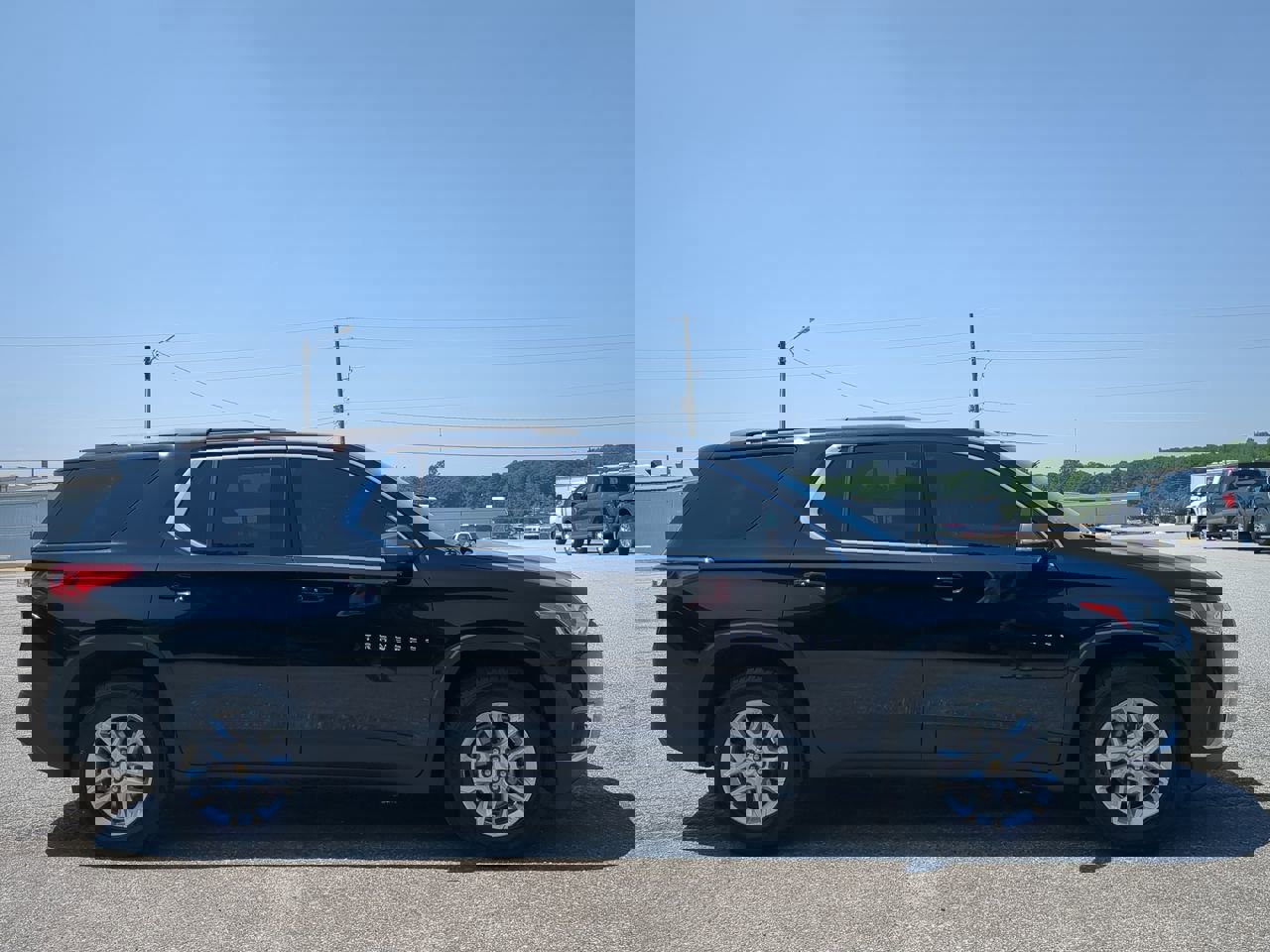 Used 2021 Chevrolet Traverse LT image 6