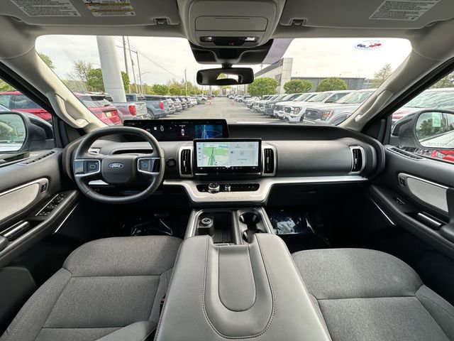 Certified 2025 Ford Expedition Active AWD/4WD image 10