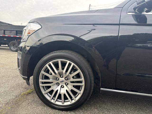 Certified 2023 Ford Expedition Limited image 17
