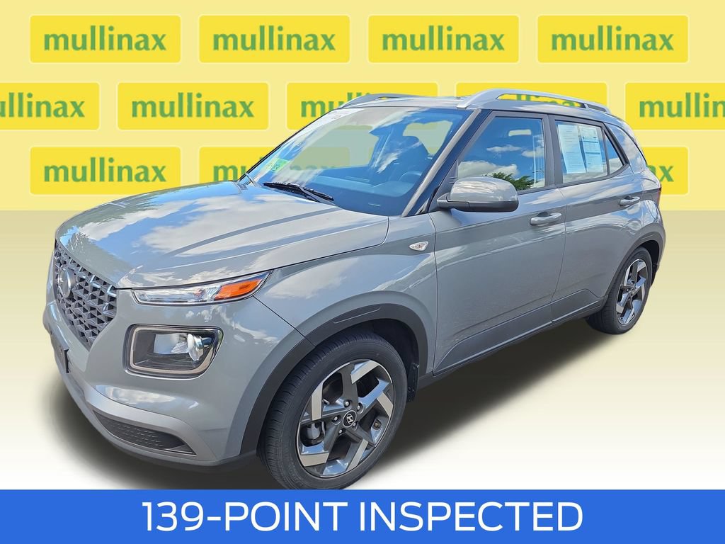 Used 2023 Hyundai Venue SEL FWD image 15