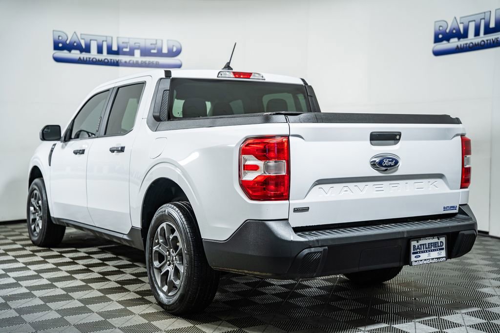 Certified 2022 Ford Maverick XLT image 2
