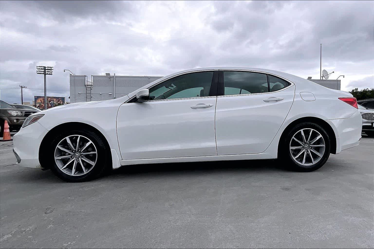 Used 2019 Acura TLX w/ Technology Package FWD image 3