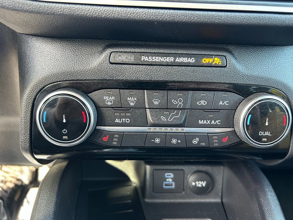 Certified 2022 Ford Escape SEL w/ SEL Stealth AWD Package image 31